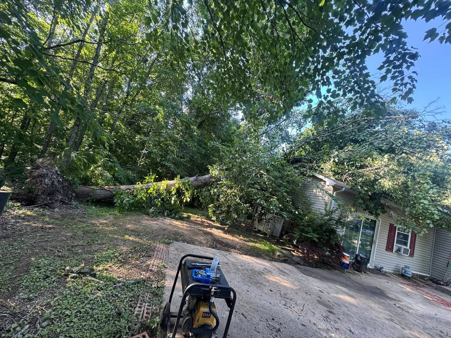 Stump grinding equipment